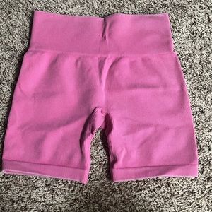 Seamless ribbed shorts
